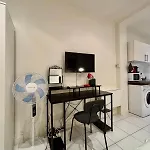 Spacious Flat 10 Mins From Paris Appartement
