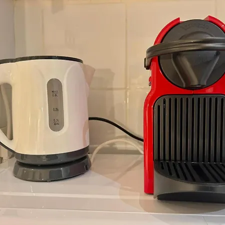 Spacious Flat 10 Mins From Paris Saint-Ouen