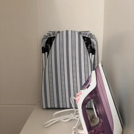 Spacious Flat 10 Mins From Paris Saint-Ouen (Seine-Saint-Denis)