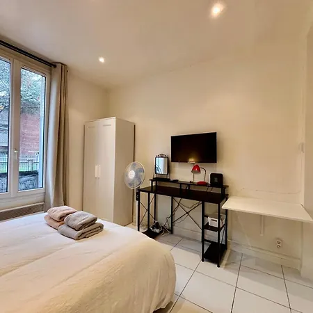 Spacious Flat 10 Mins From Paris * Saint-Ouen (Seine-Saint-Denis)