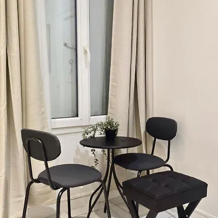 Spacious Flat 10 Mins From Paris