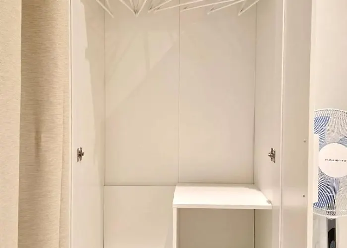 Spacious Flat 10 Mins From Paris *